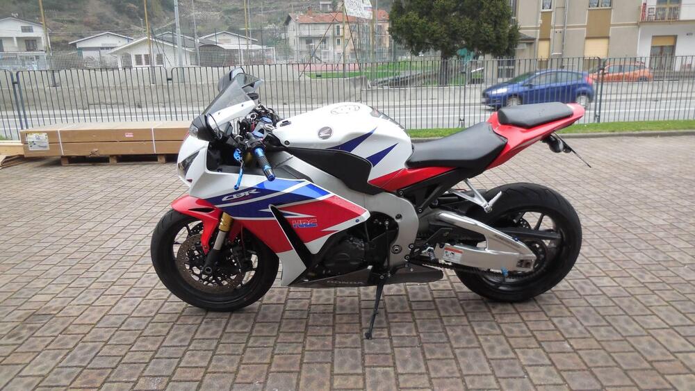Honda CBR 1000 RR Fireblade (2012 - 16) (2)