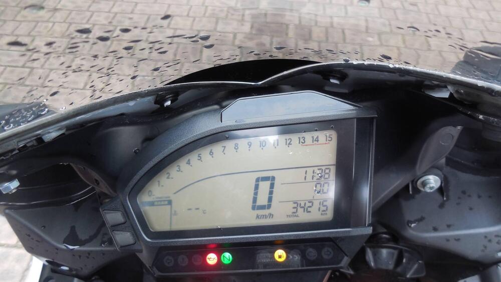 Honda CBR 1000 RR Fireblade (2012 - 16) (4)