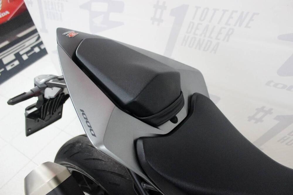 Honda CB 1000 Hornet (2025 - 26) (5)