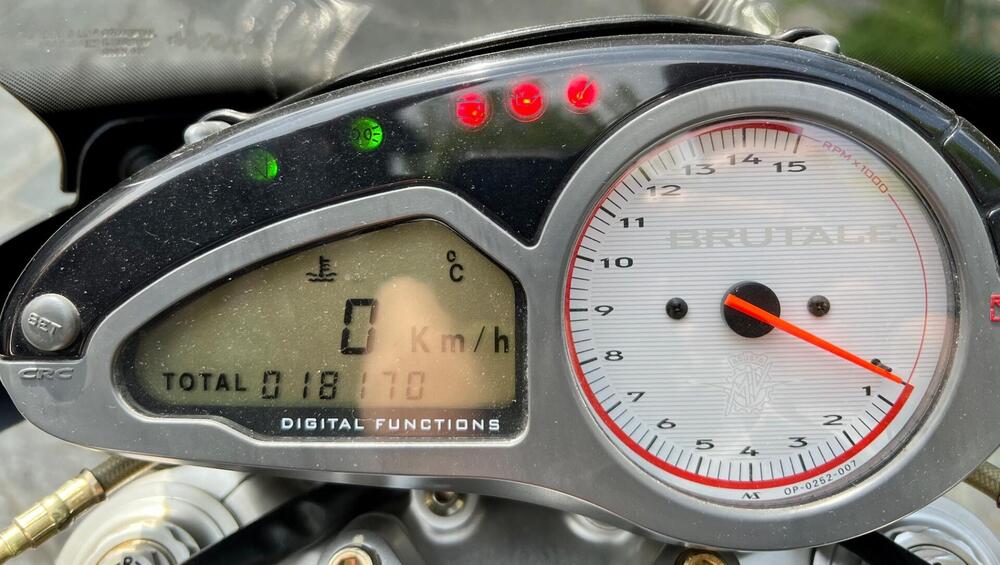 MV Agusta Brutale 910 S (2005 - 11) (4)