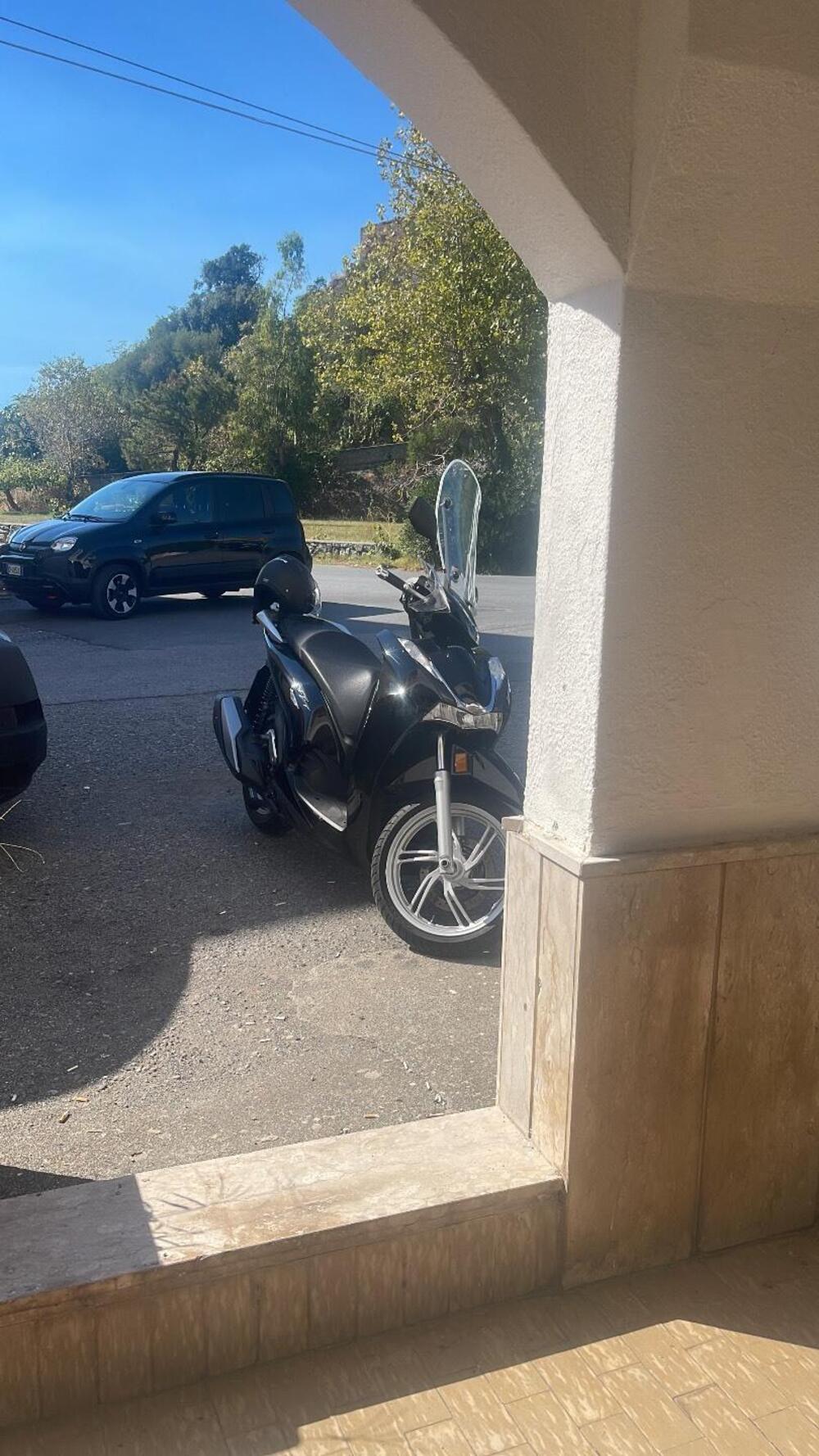 Honda SH 350 (2021 - 24) (3)