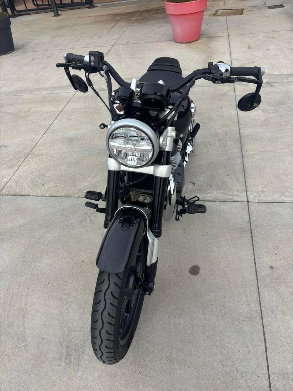 Royal Enfield Super Meteor 650 (2023 - 26) (4)