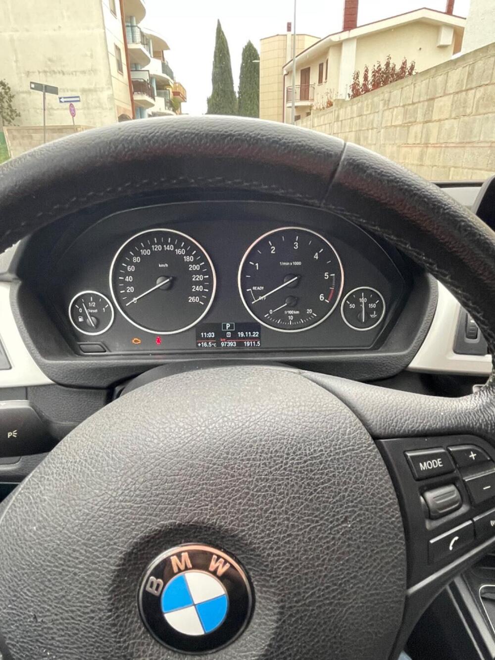 BMW Serie 3 usata a Bari (6)