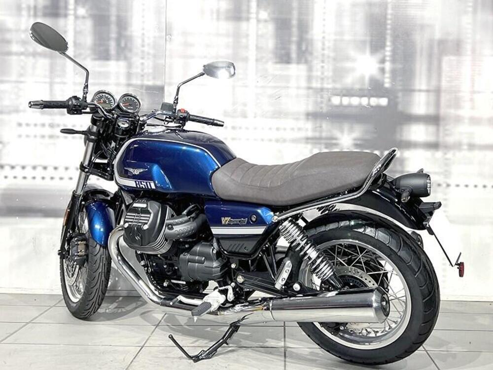 Moto Guzzi V7 Special (2021 - 24) (2)