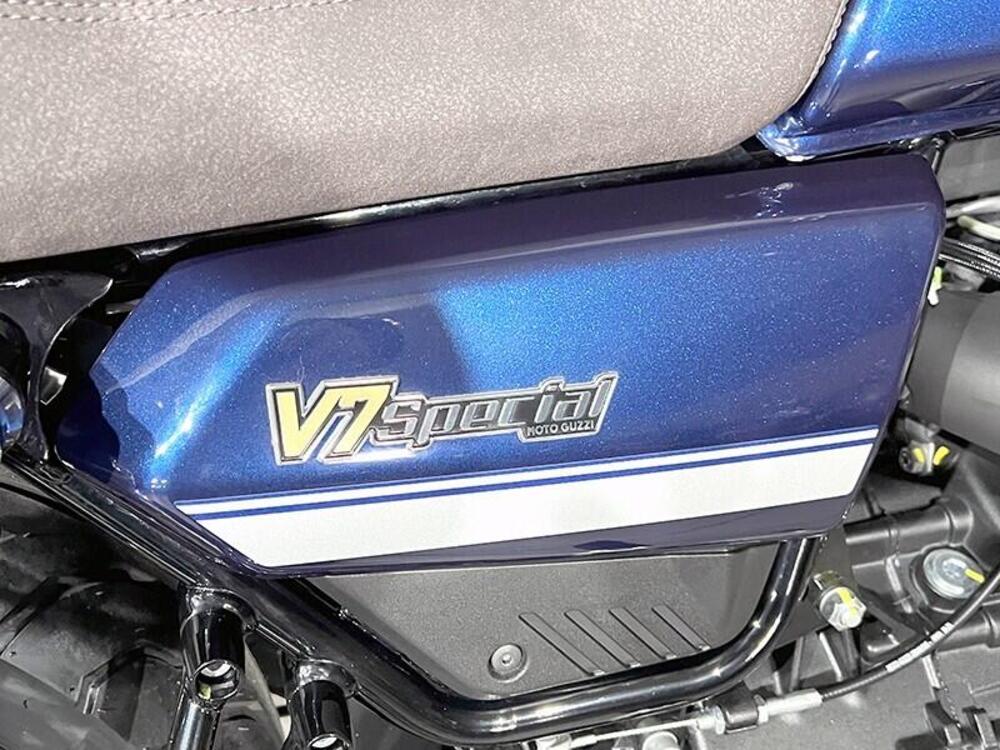 Moto Guzzi V7 Special (2021 - 24) (5)