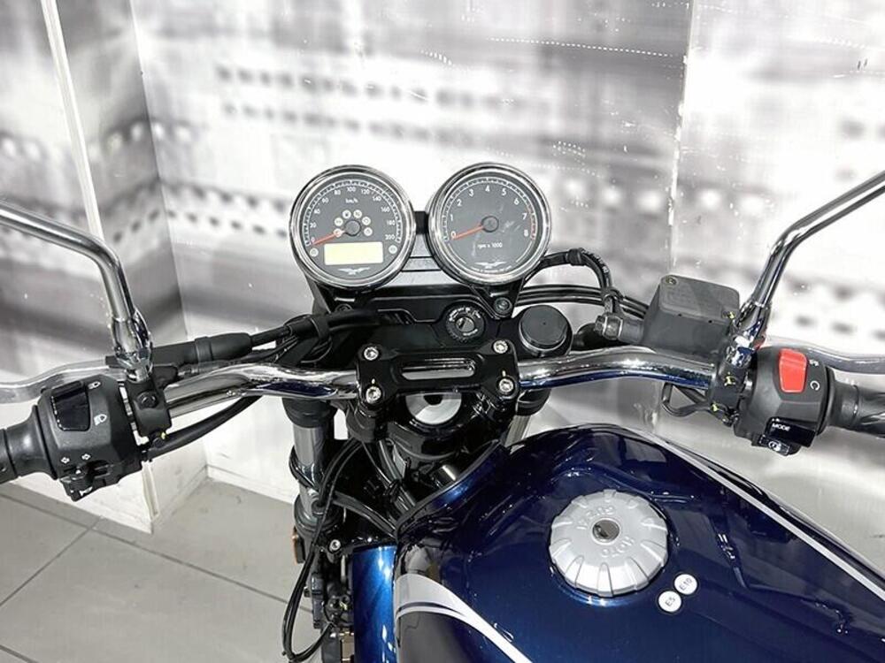 Moto Guzzi V7 Special (2021 - 24) (6)