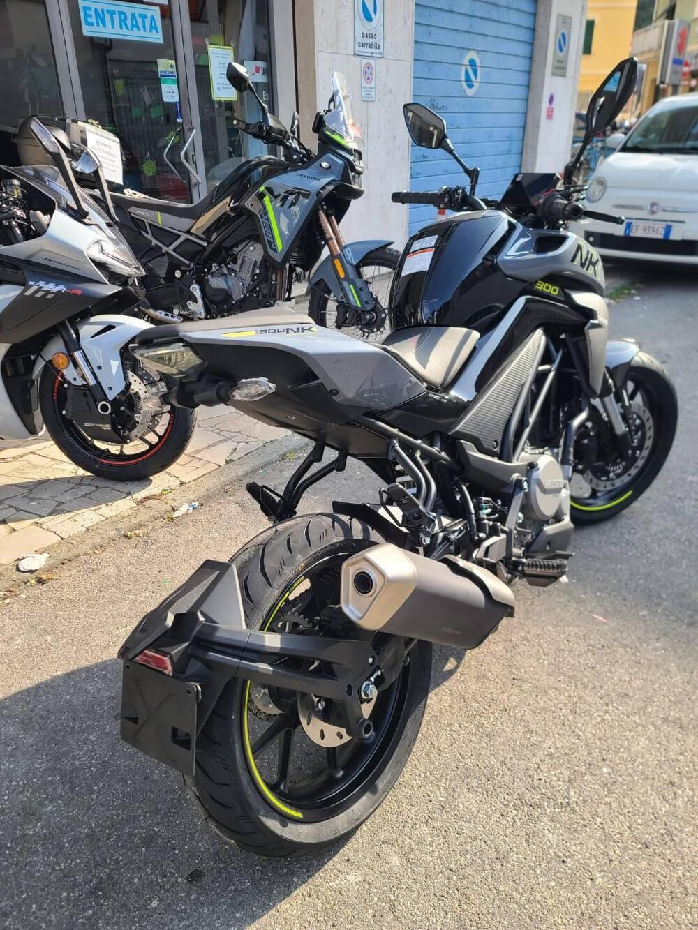 CFMOTO 300NK (2021 - 26) (7)
