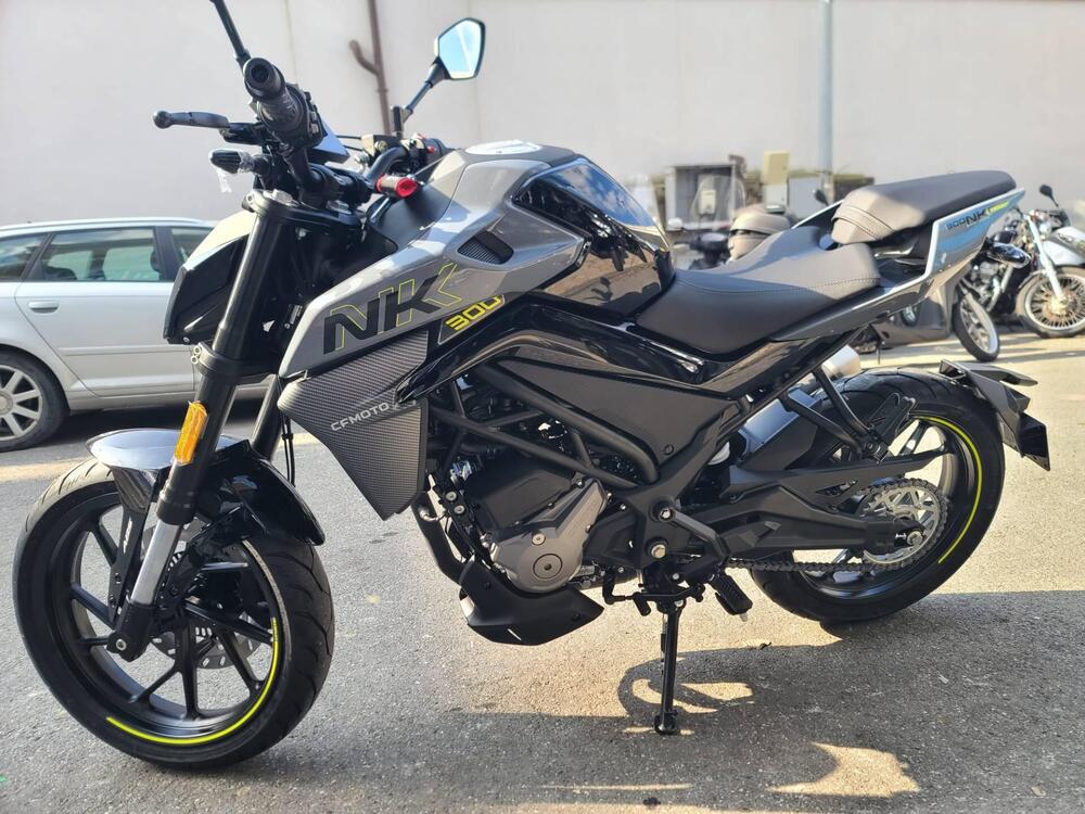 CFMOTO 300NK (2021 - 26) (8)