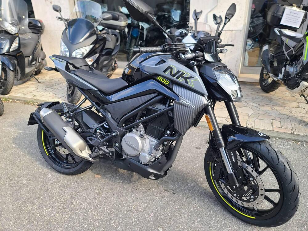 CFMOTO 300NK (2021 - 26) (2)
