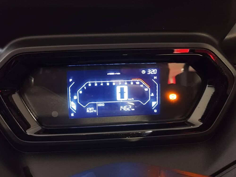 Yamaha X-Max 300 (2025 - 26) (5)