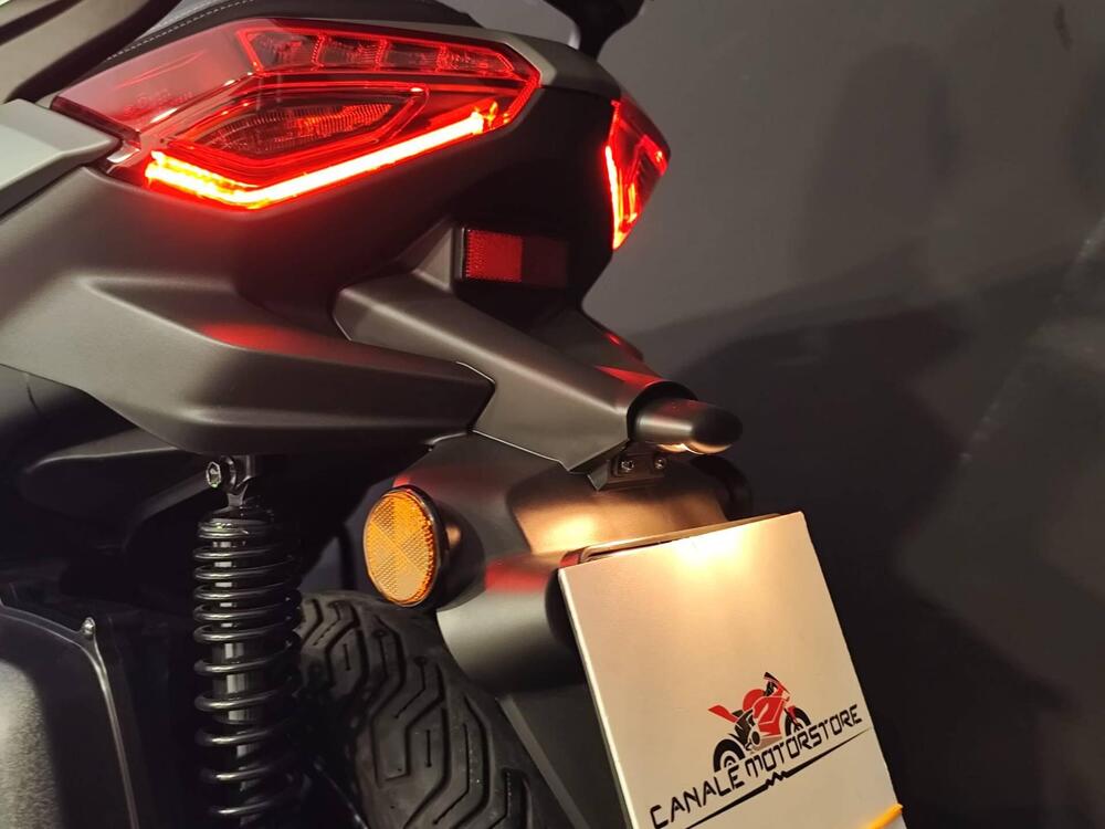 Yamaha X-Max 300 (2025 - 26) (12)