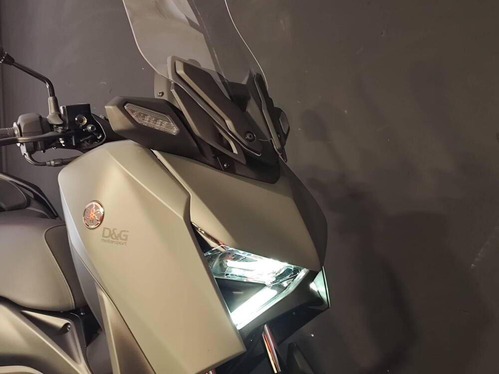 Yamaha X-Max 300 (2025 - 26) (8)