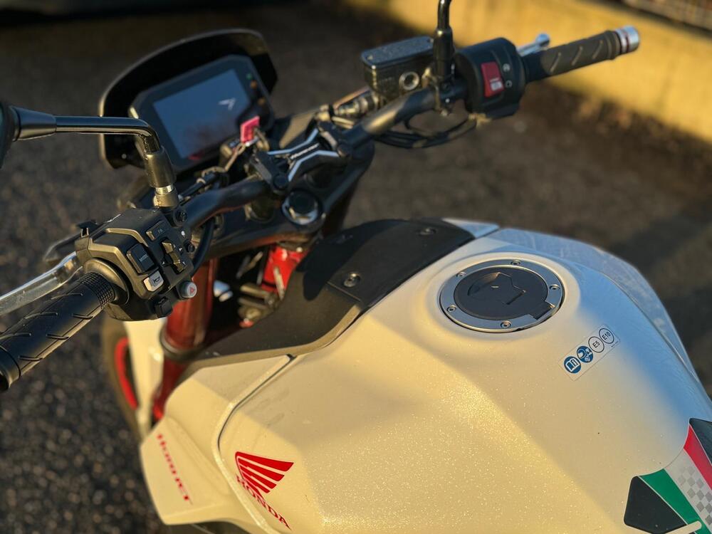 Honda CB 750 Hornet (2023 - 24) (7)