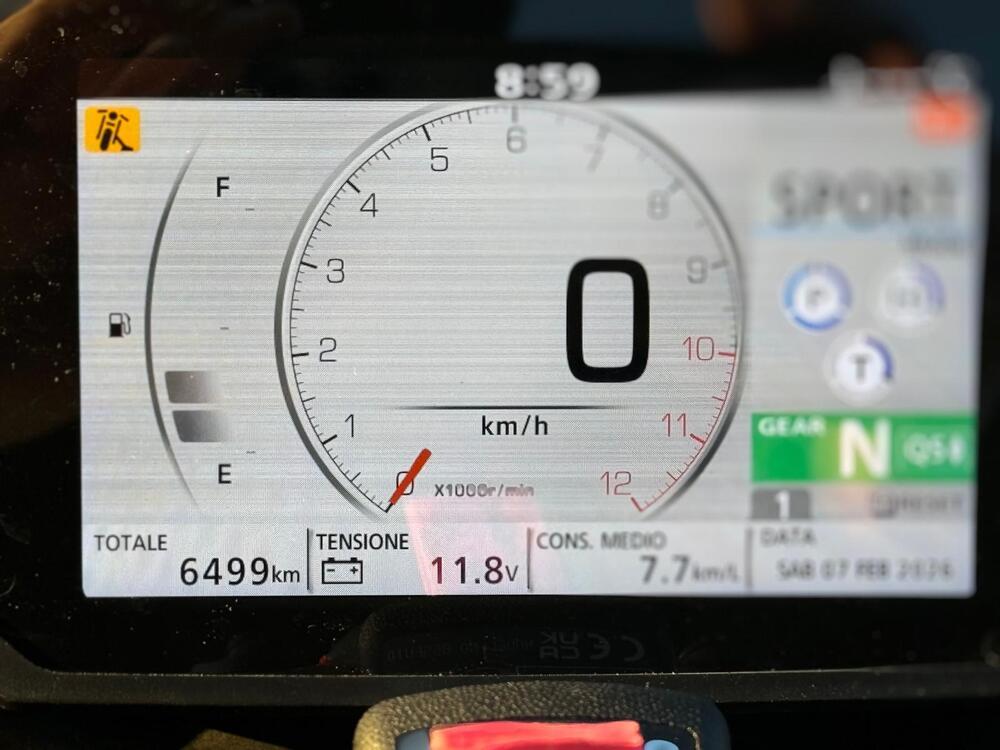 Honda CB 750 Hornet (2023 - 24) (6)