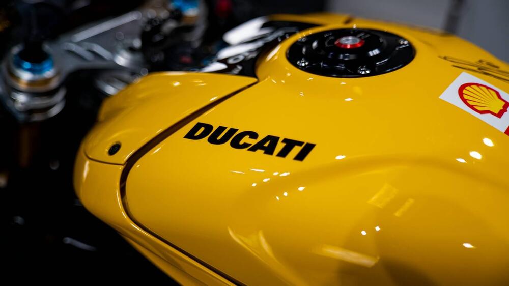 Ducati Panigale V4 Bagnaia 2022 World Champion Replica (2023) (10)