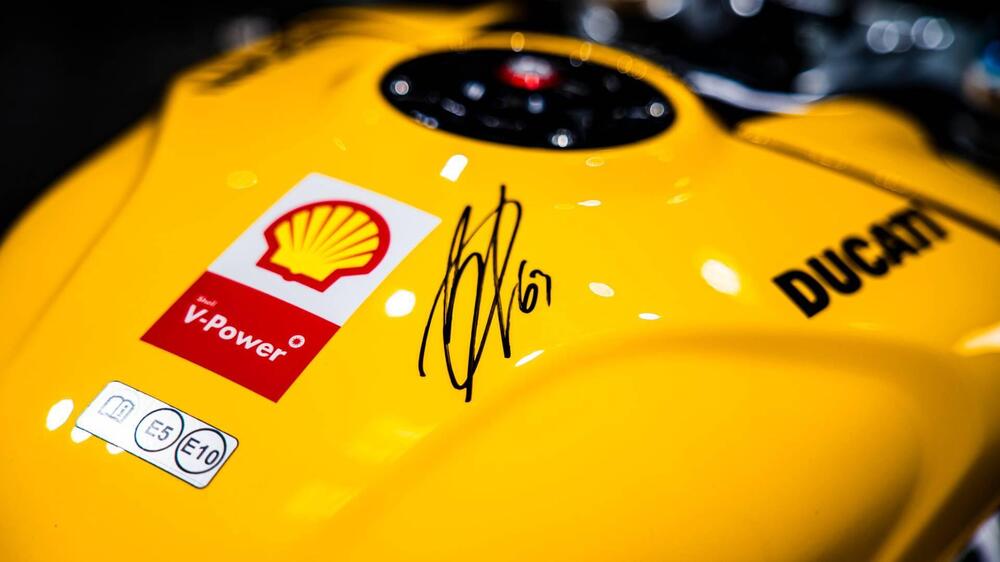 Ducati Panigale V4 Bagnaia 2022 World Champion Replica (2023) (20)