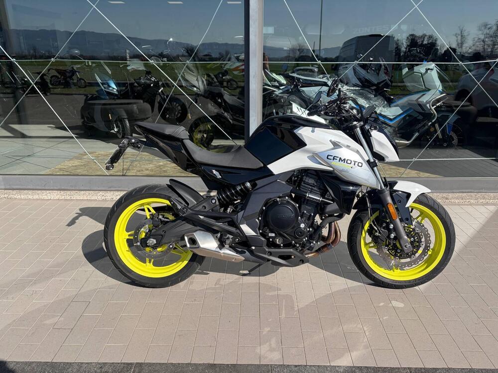 CFMOTO 650NK (2021 - 24)