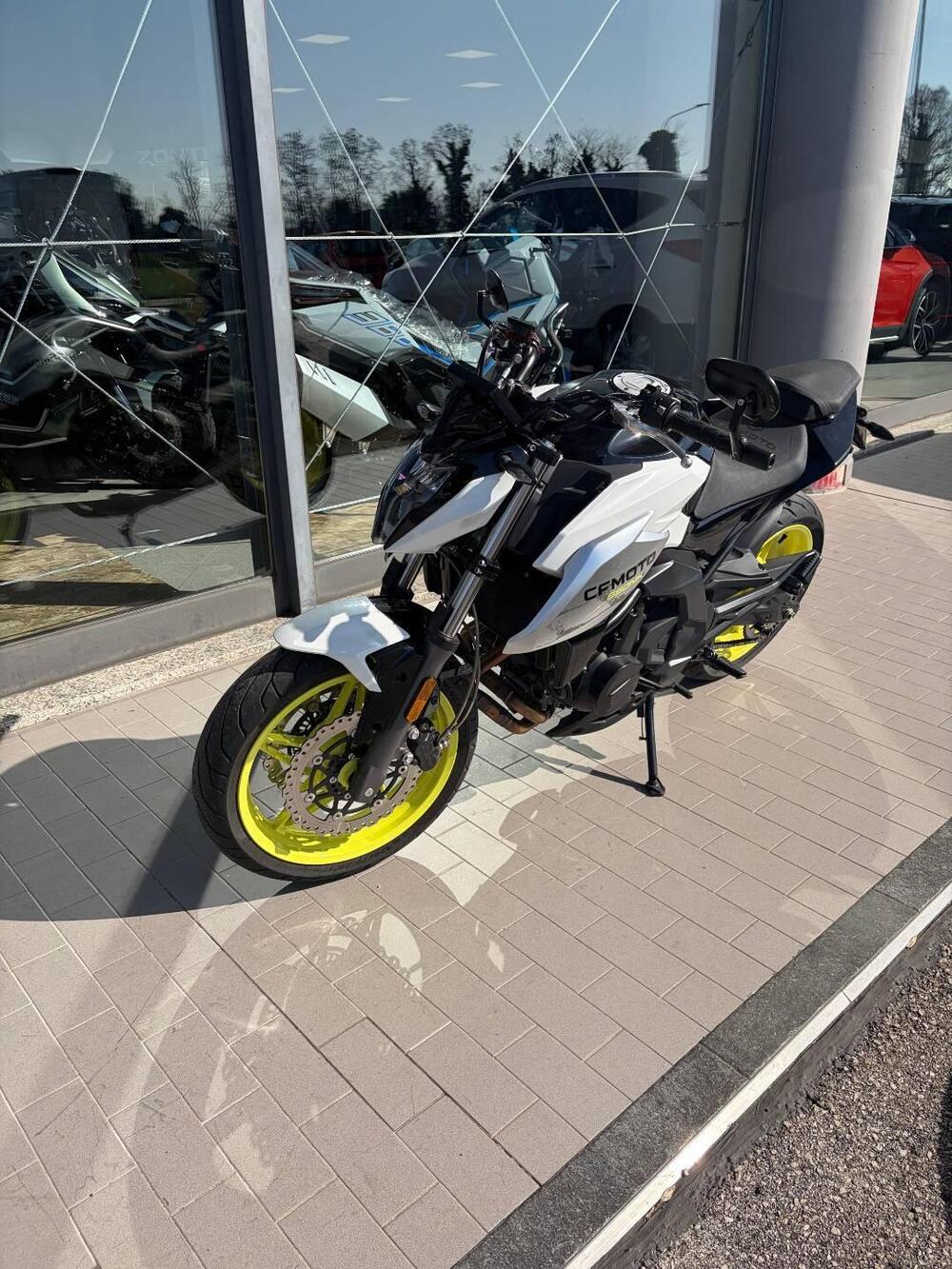 CFMOTO 650NK (2021 - 24) (3)