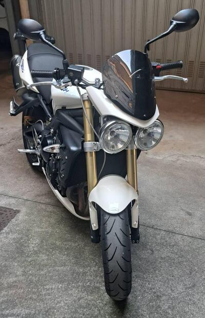 Triumph Street Triple (2007 - 12) usata