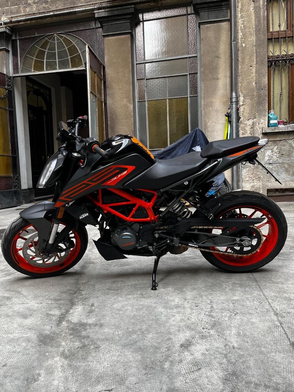 KTM 125 Duke (2021 - 23) (2)