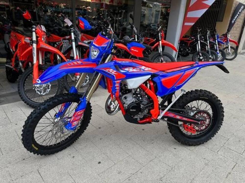 Betamotor RR 125 2T Enduro Race (2026) (2)