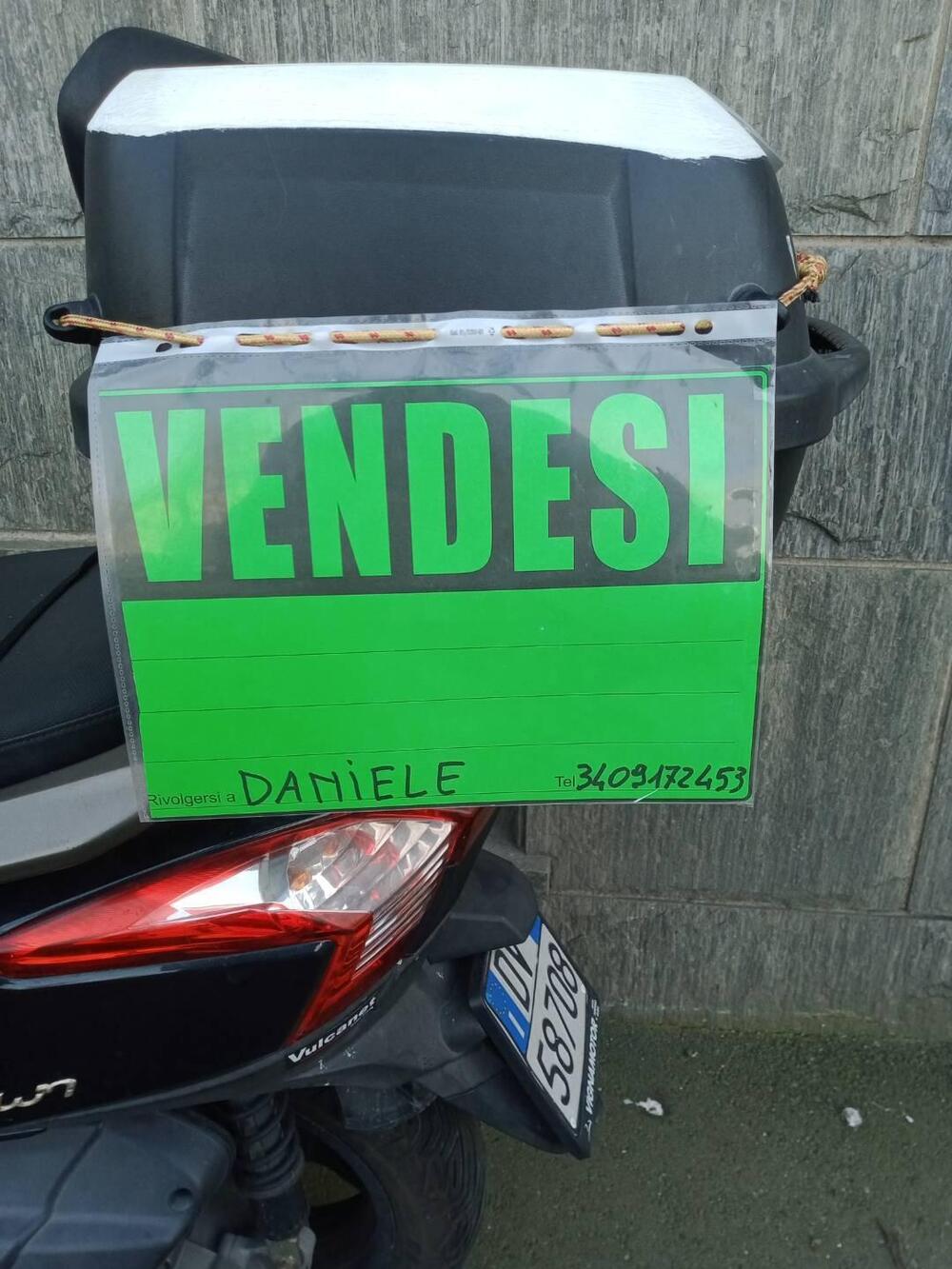 Kymco Downtown 300i (2009 - 17) (3)