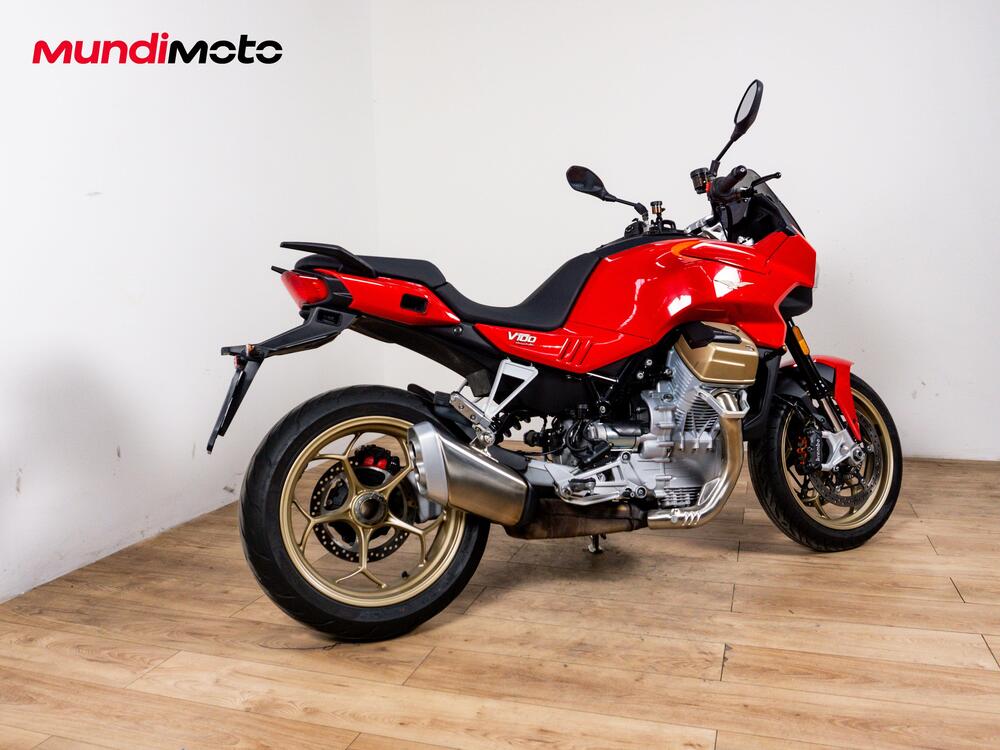 Moto Guzzi V100 Mandello (2022 - 24) (3)