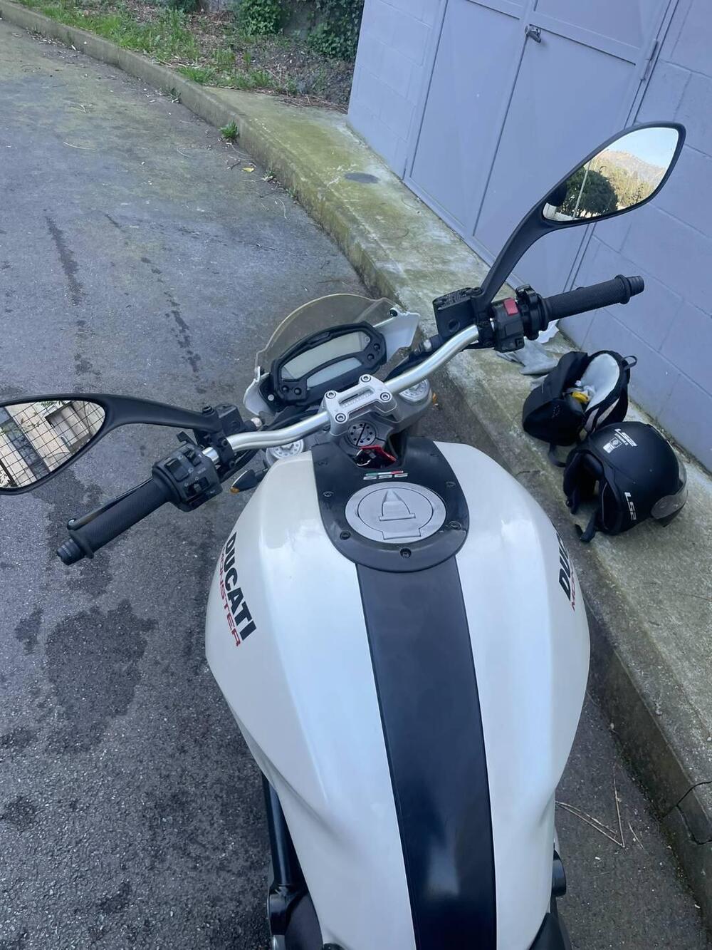 Ducati Monster 696 (2008 - 13) (6)