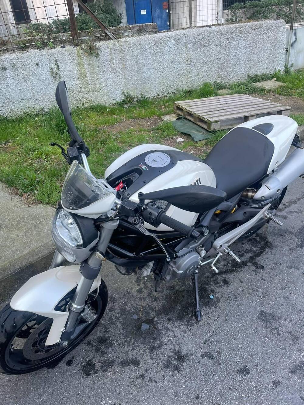 Ducati Monster 696 (2008 - 13) (10)