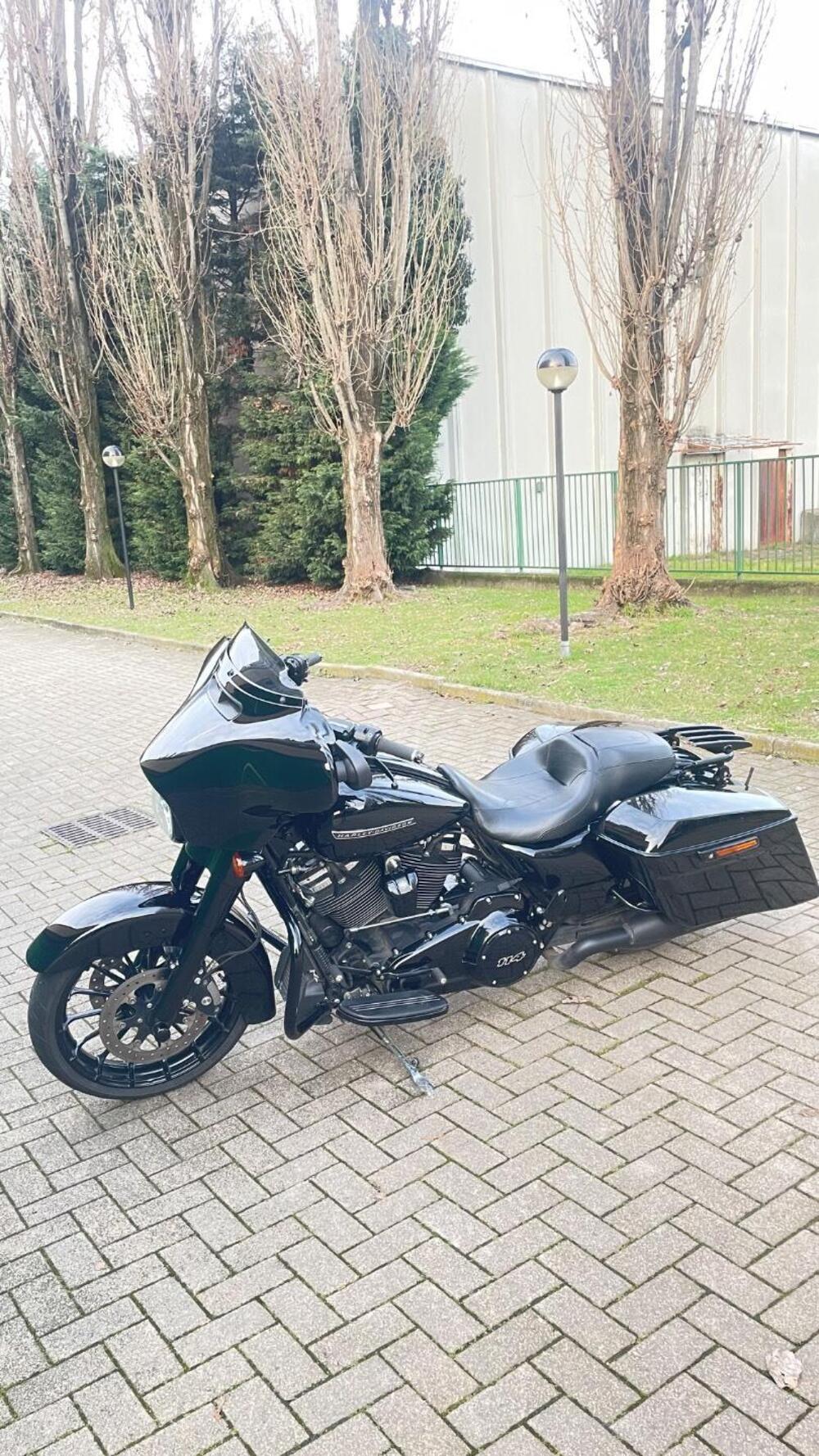 Harley-Davidson 114 Street Glide Special (2019 - 20) - FLHXS (2)