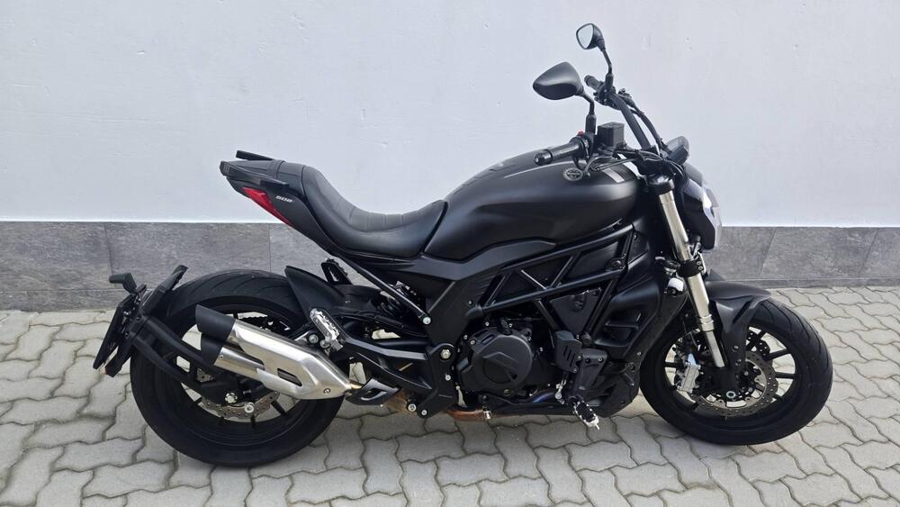 Benelli 502 C (2021 - 25) (2)