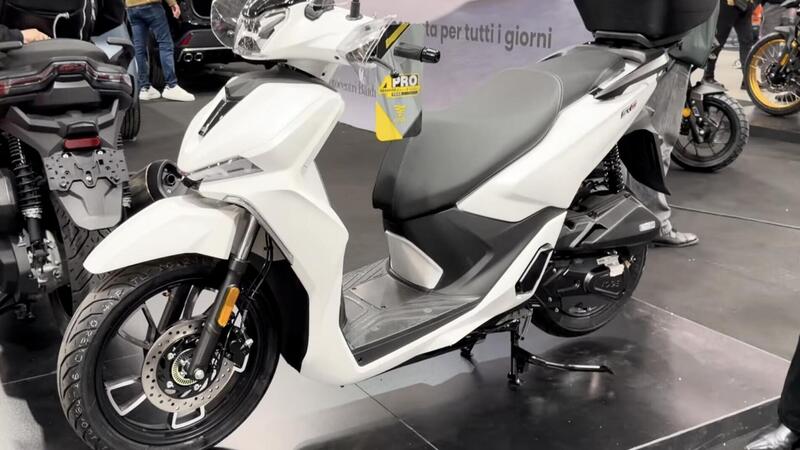 Voge conquista Motodays 2026: dalla regina Valico 900 DSX allo scooter SR16 [VIDEO]