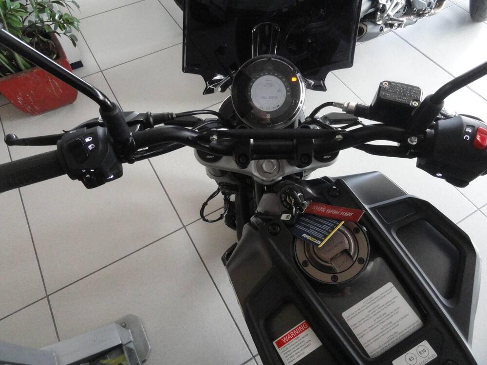 Husqvarna Svartpilen 401 (2021 - 23) (10)