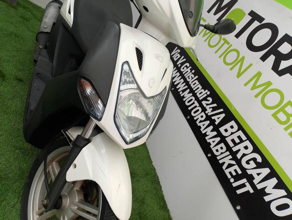 Kymco Agility 125 R16 (2008 - 17) (8)