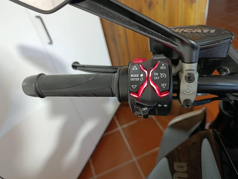 Ducati Diavel V4 (2023 - 26) (9)