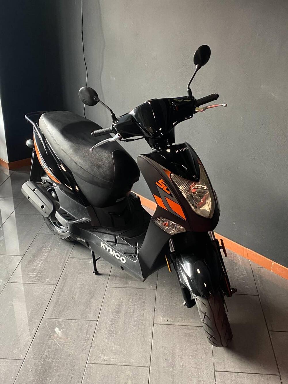 Kymco Agility 50 R12 (2020) (4)