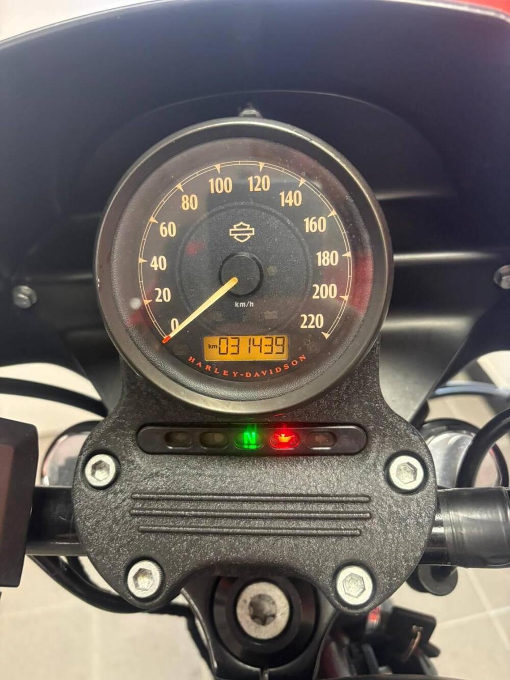 Harley-Davidson 883 Iron (2012 - 14) - XL 883N (5)