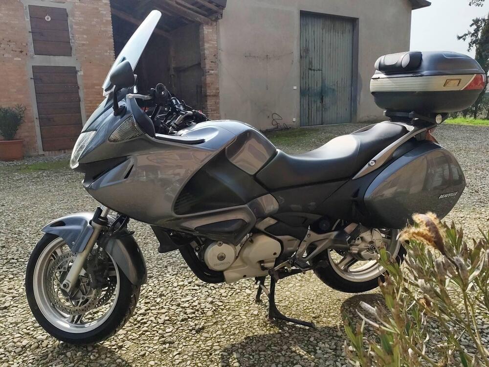 Honda Deauville 700  (3)