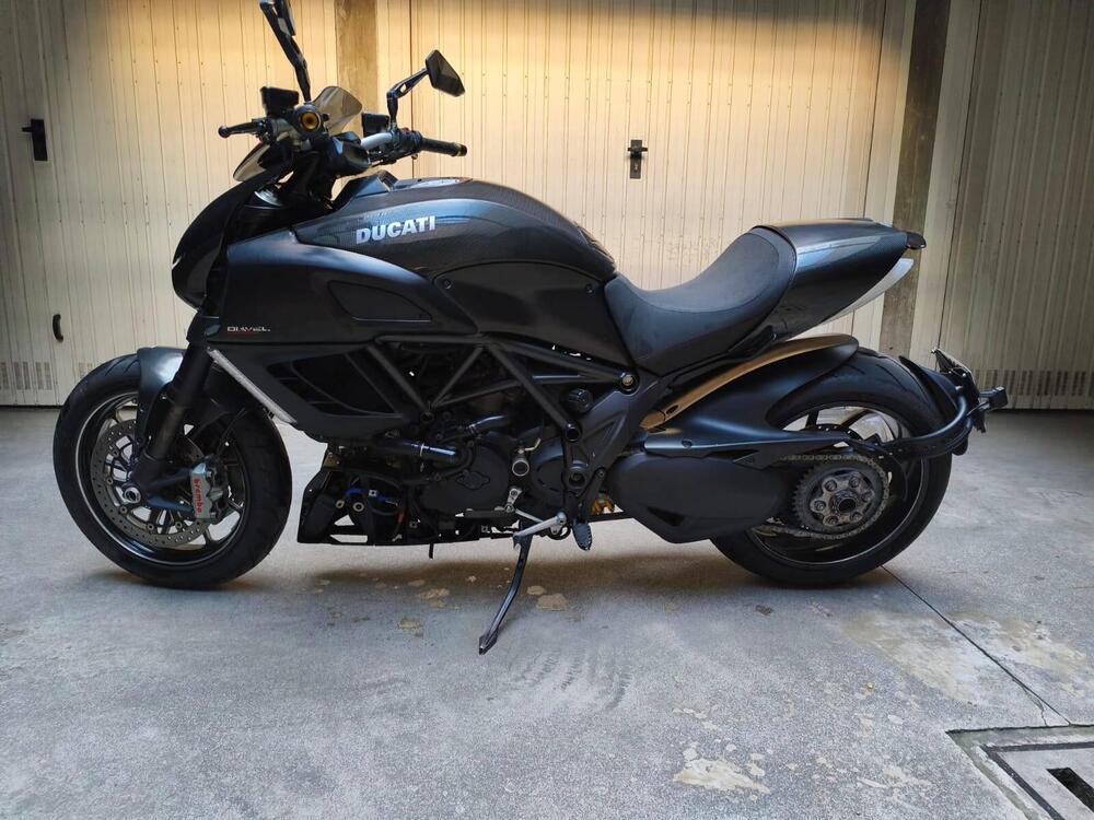 Ducati Diavel 1200 Carbon (2010 - 13)