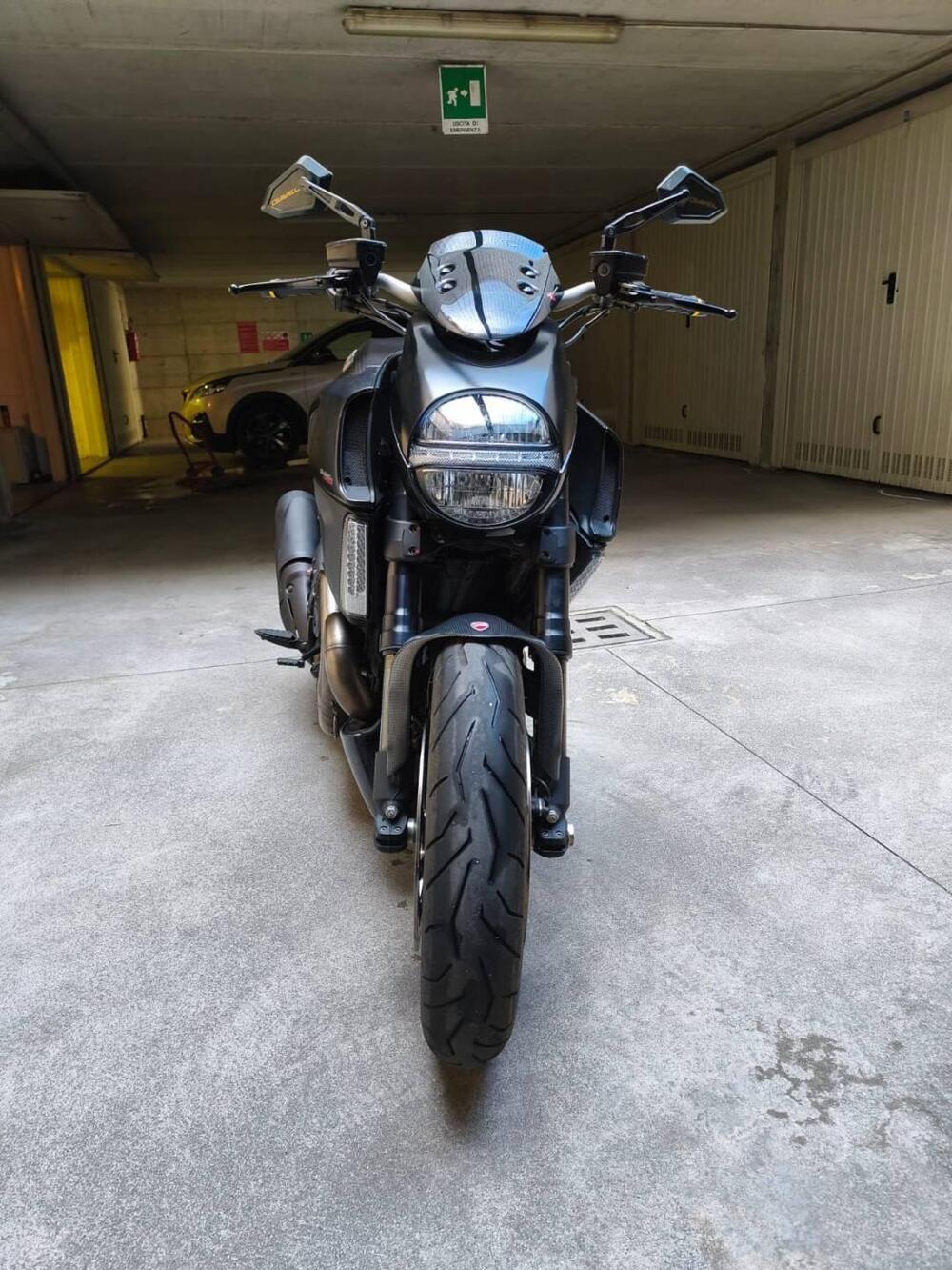 Ducati Diavel 1200 Carbon (2010 - 13) (4)