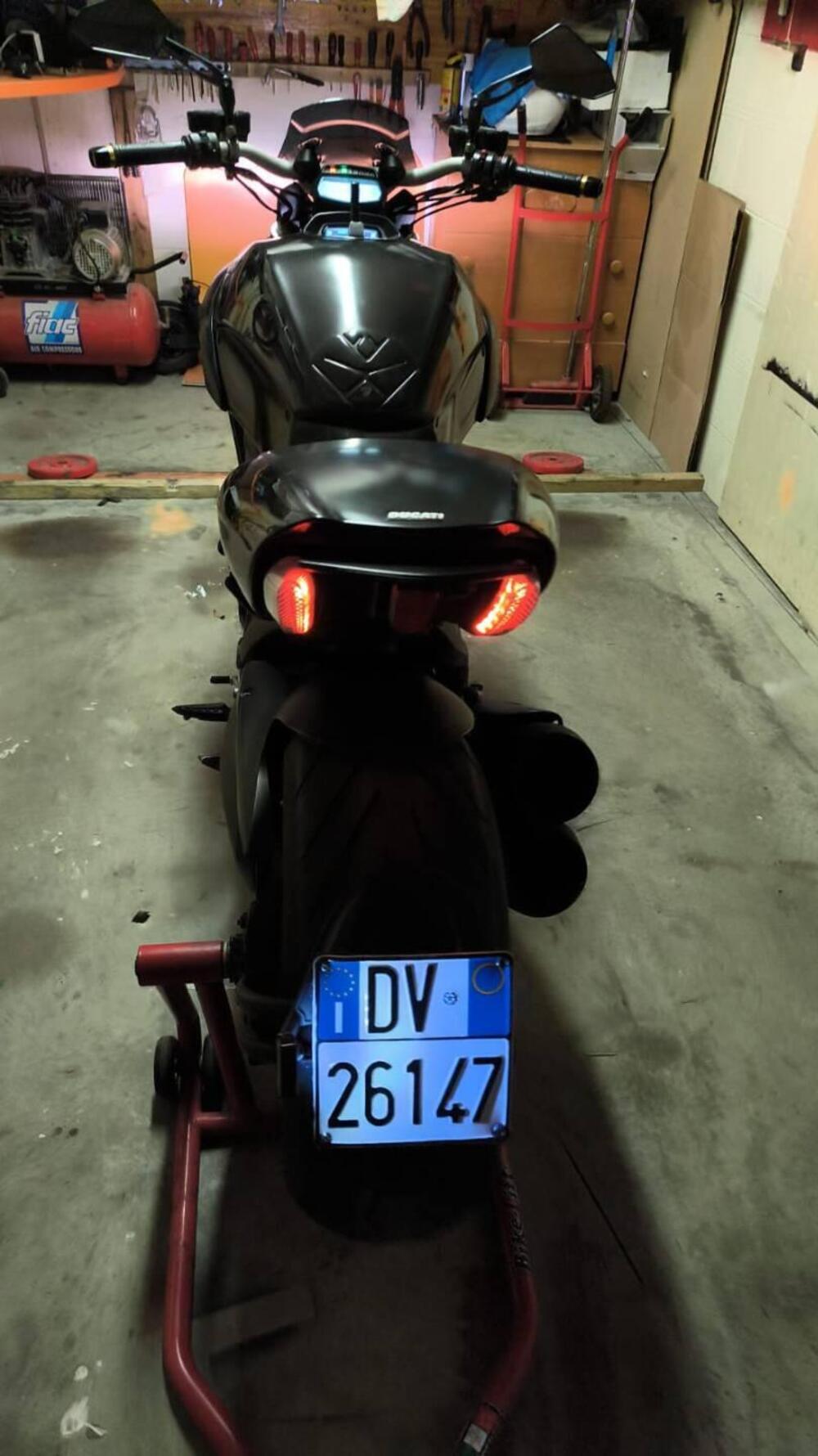 Ducati Diavel 1200 Carbon (2010 - 13) (6)