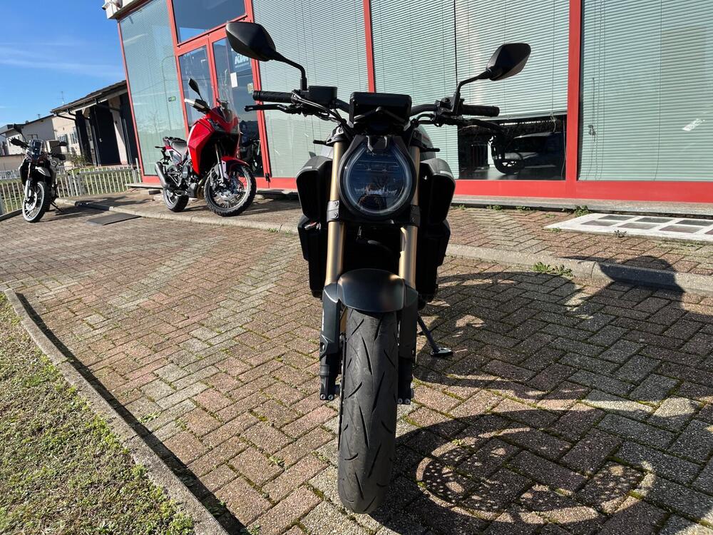 Honda CB 650 R (2024 - 25) (5)