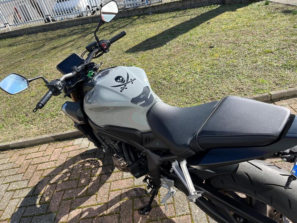 Honda CB 650 R (2024 - 25) (10)