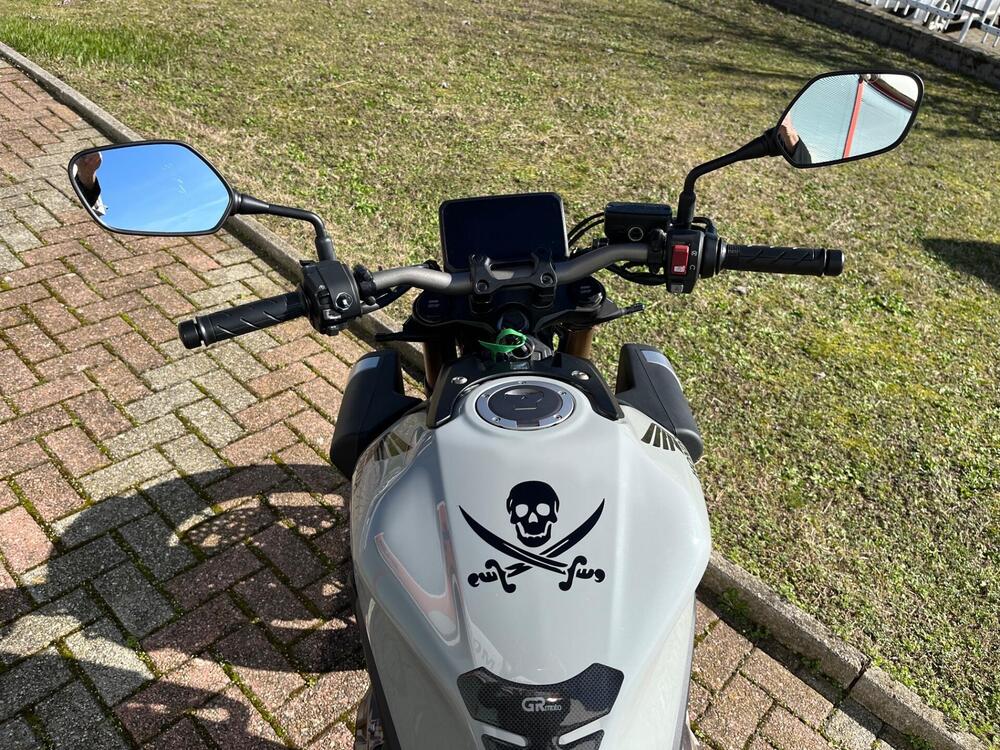 Honda CB 650 R (2024 - 25) (12)