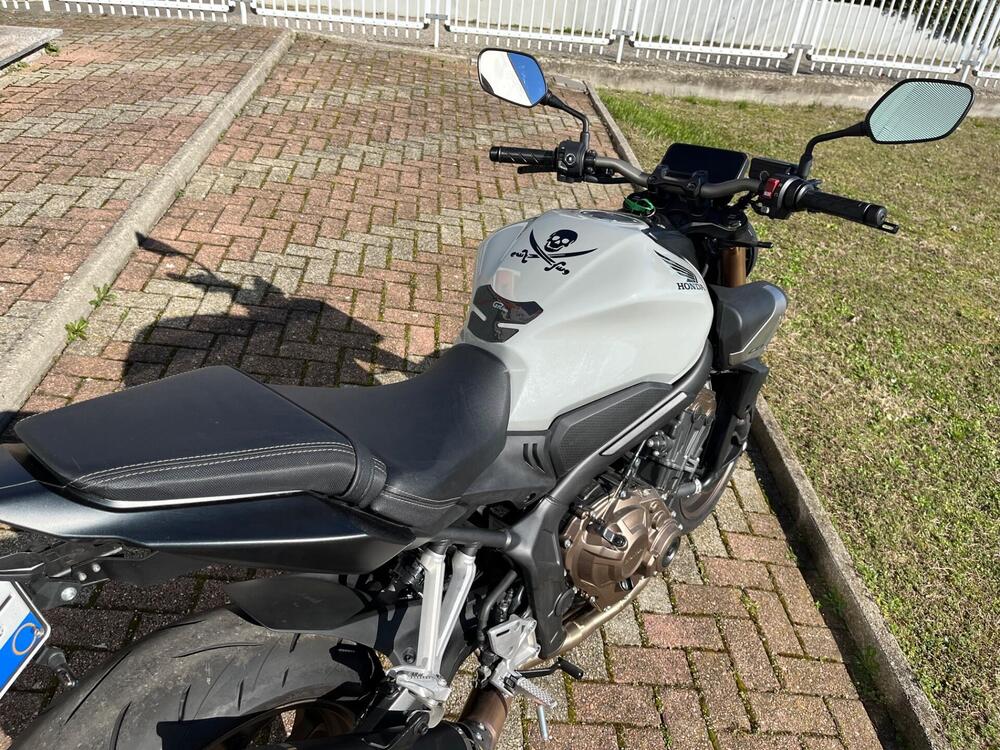 Honda CB 650 R (2024 - 25) (13)