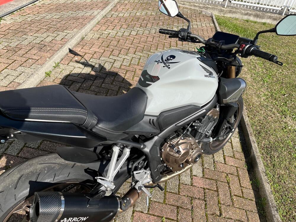 Honda CB 650 R (2024 - 25) (14)