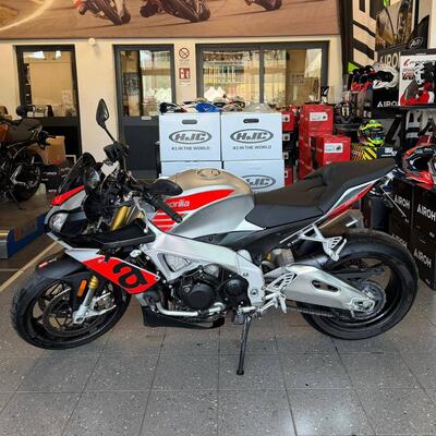 Aprilia Tuono V4 R (2011 - 15) usata