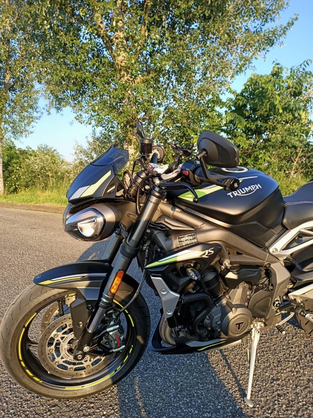 Triumph Street Triple RS (2020 - 22) (3)