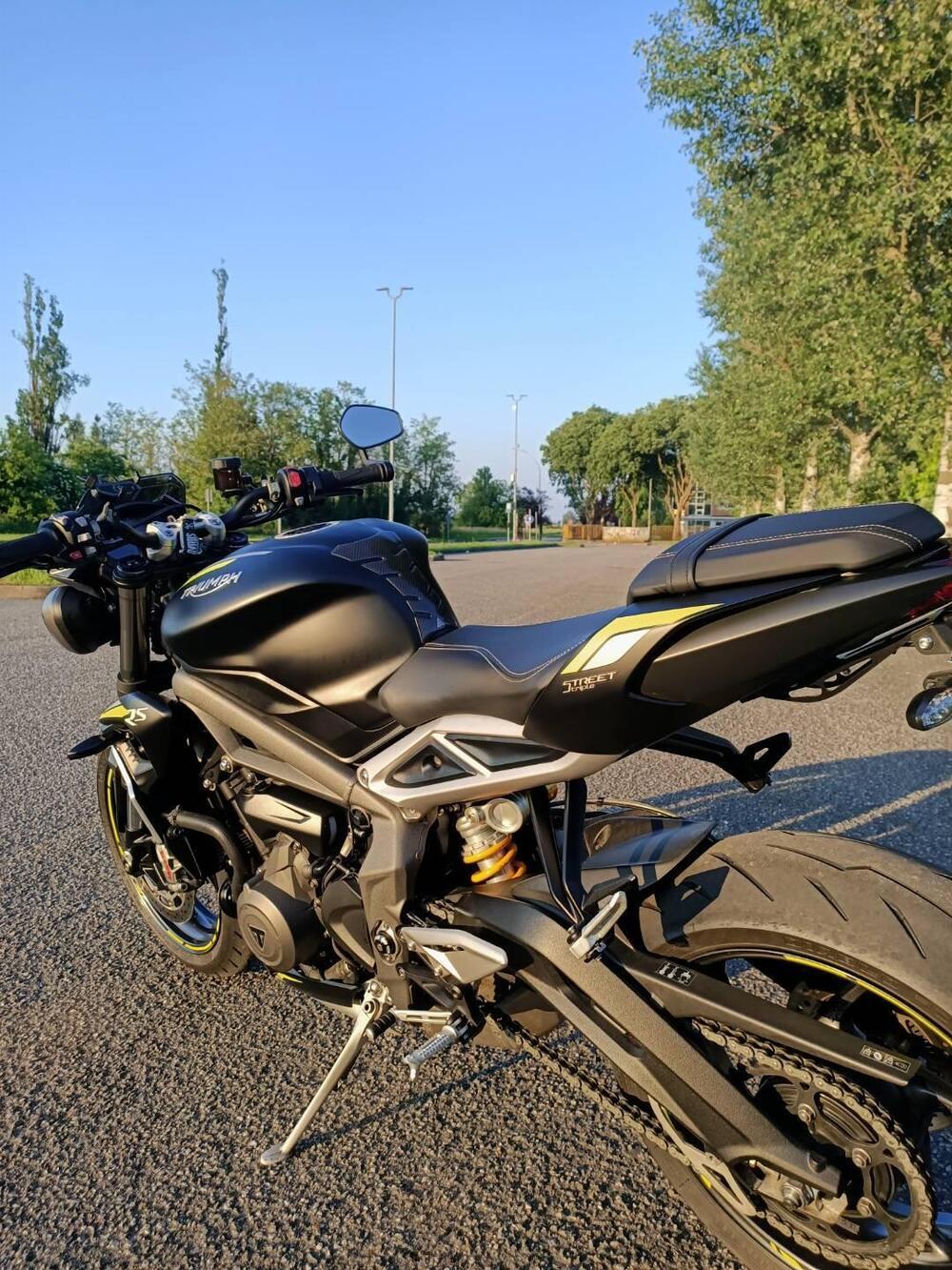 Triumph Street Triple RS (2020 - 22) (4)