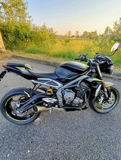 Triumph Street Triple RS (2020 - 22) usata